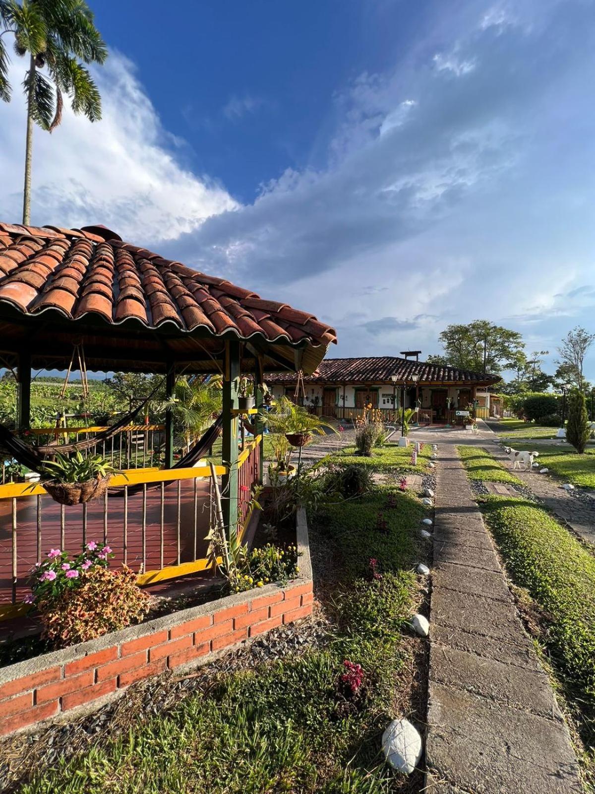 Hotel Casa Lemar Quimbaya Zewnętrze zdjęcie